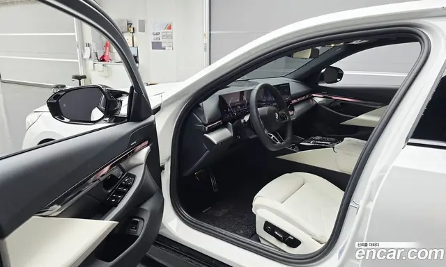 BMW 5 серия 2025 2.0 автомат (гидро), миниатюра 10