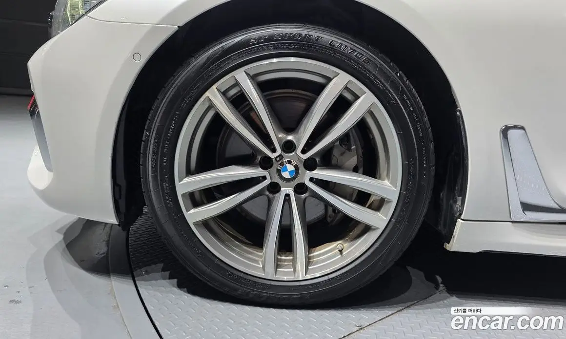 BMW 7 серия 2017 3.0 автомат (гидро), фото 5