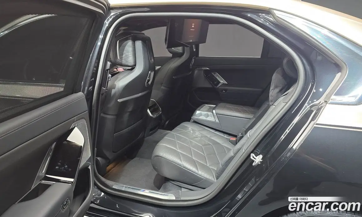 BMW 7 серия 2023 3.0 автомат (гидро), фото 16