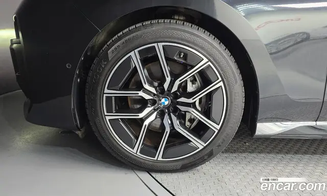 BMW 7 серия 2023 3.0 автомат (гидро), миниатюра 5