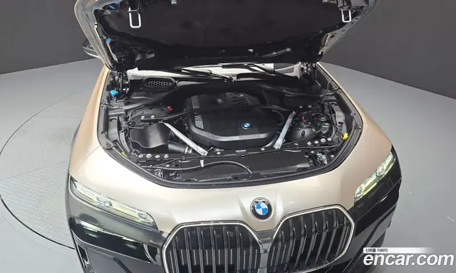 BMW 7 серия 2023 3.0 автомат (гидро), миниатюра 6