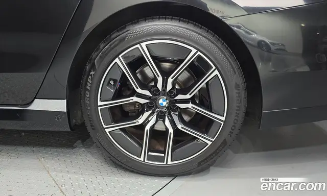 BMW 7 серия 2023 3.0 автомат (гидро), миниатюра 7