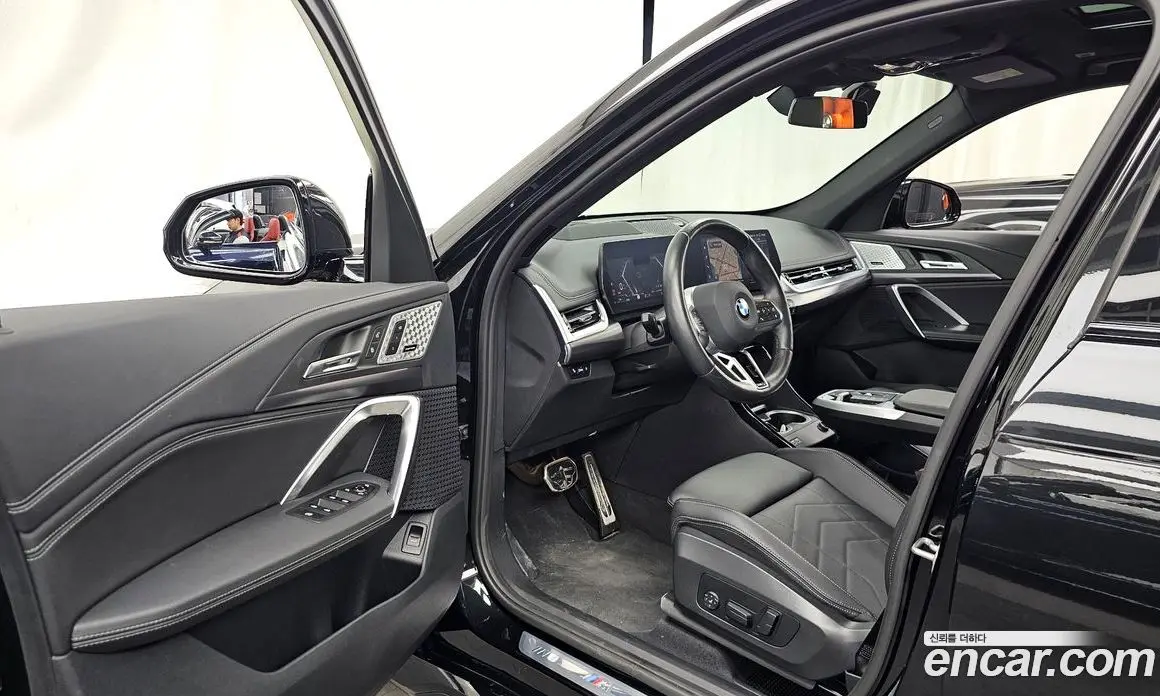 BMW X1 2023 2.0 автомат (гидро), фото 13
