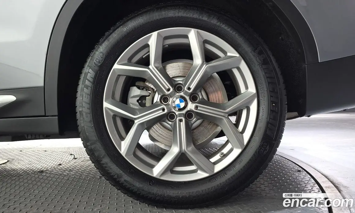 BMW X3 2022 2.0 автомат (гидро), фото 7