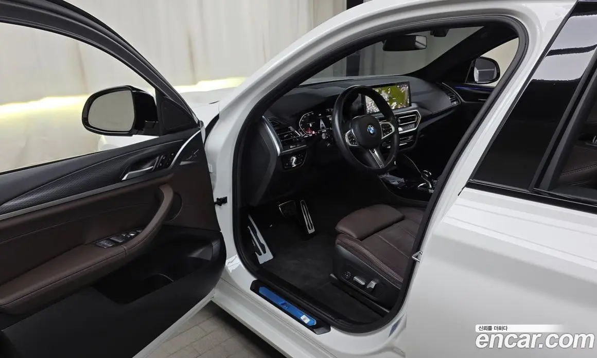 BMW X4 2023 2.0 автомат (гидро), фото 13