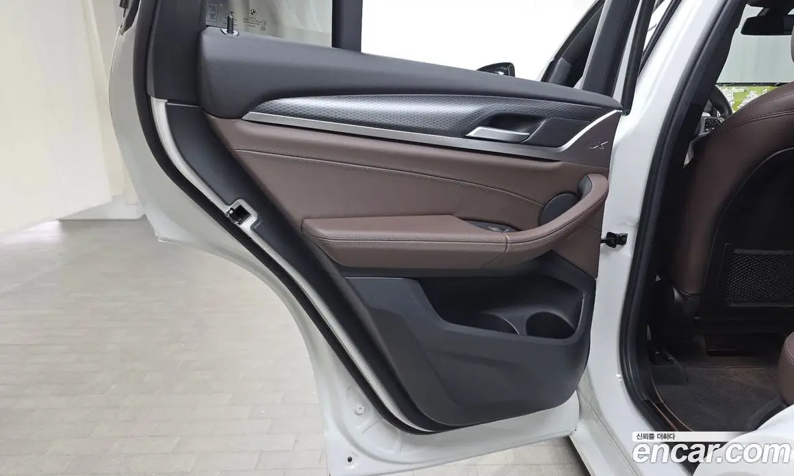 BMW X4 2023 2.0 автомат (гидро), фото 15