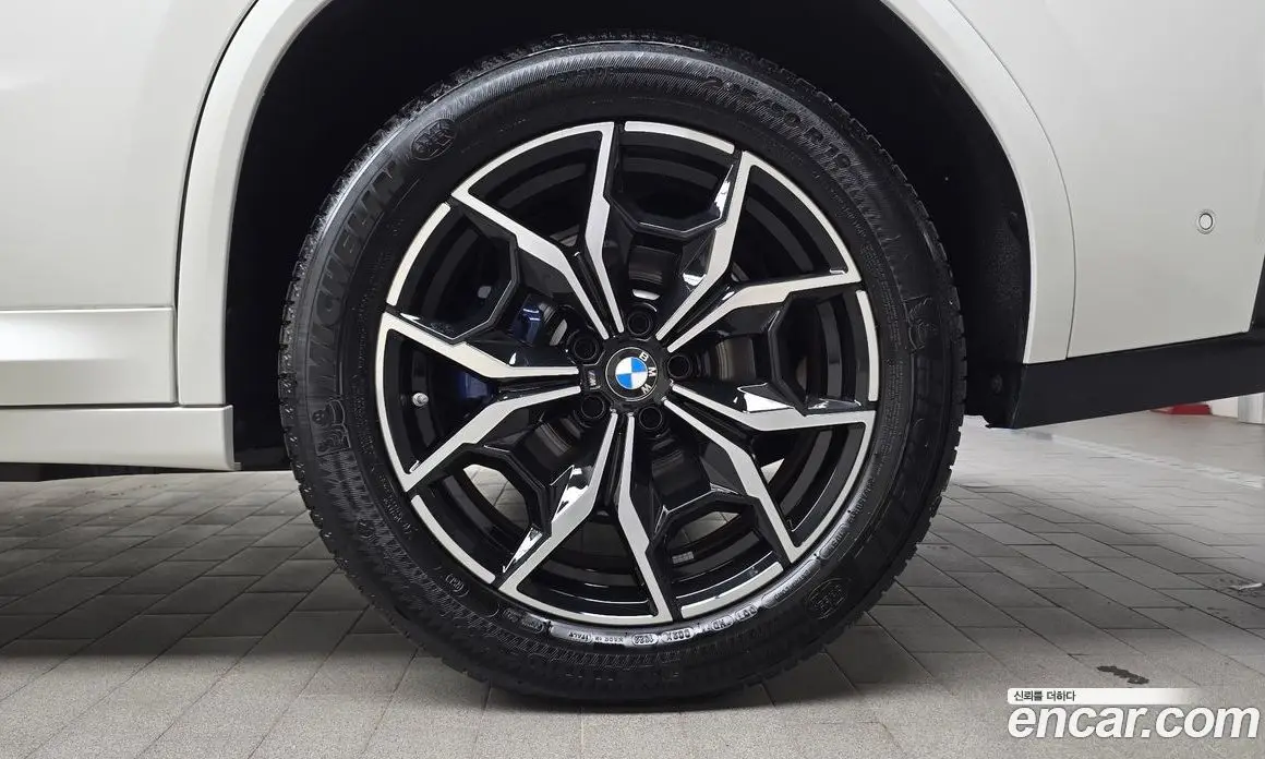 BMW X4 2023 2.0 автомат (гидро), фото 7