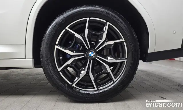 BMW X4 2023 2.0 автомат (гидро), миниатюра 7