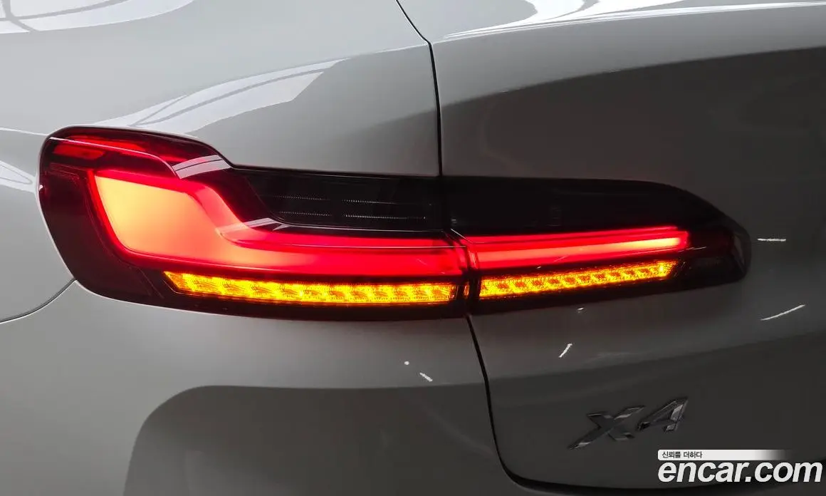 BMW X4 2023 2.0 автомат (гидро), фото 9