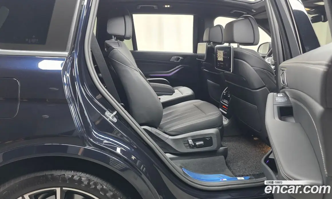 BMW X7 2022 3.0 автомат (гидро), фото 17