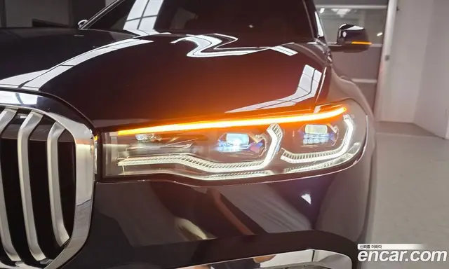 BMW X7 2022 3.0 автомат (гидро), миниатюра 8