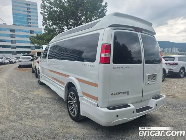 Chevrolet Express Van 2018 6.0 автомат (гидро), миниатюра 2
