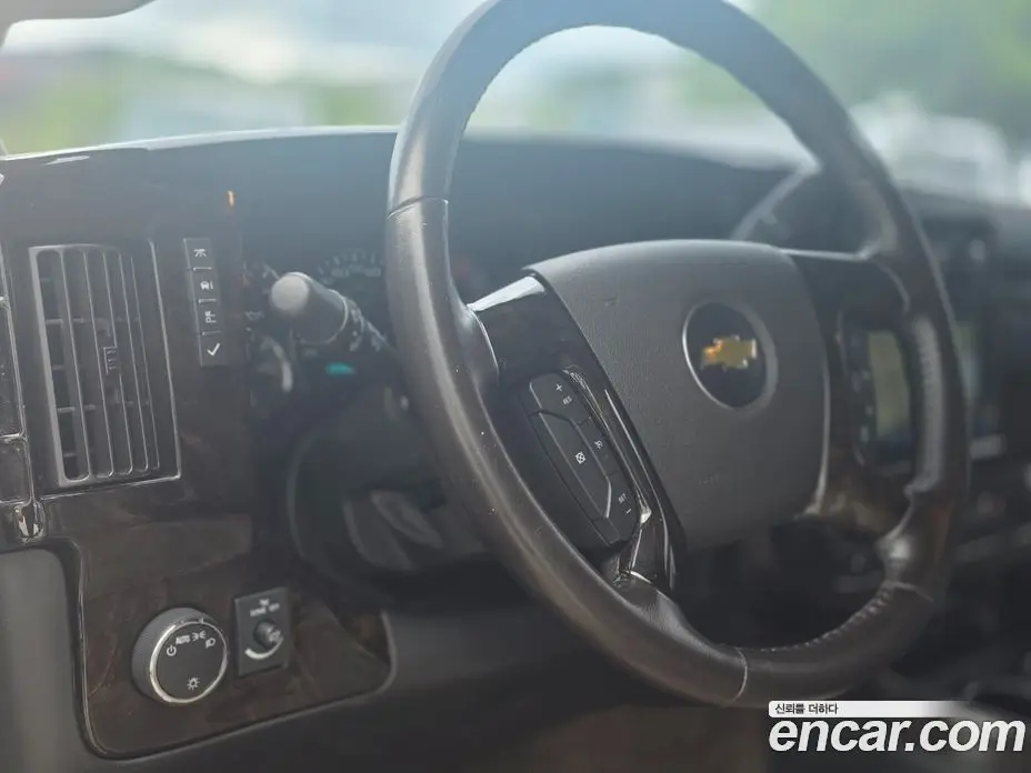 Chevrolet Express Van 2018 6.0 автомат (гидро), фото 19