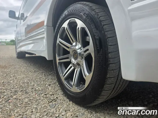 Chevrolet Express Van 2018 6.0 автомат (гидро), миниатюра 5