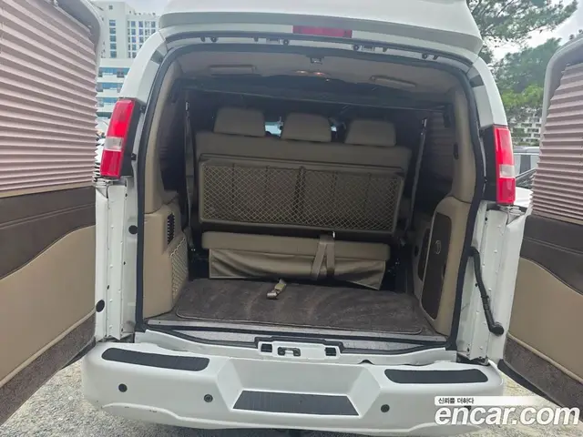Chevrolet Express Van 2018 6.0 автомат (гидро), миниатюра 6