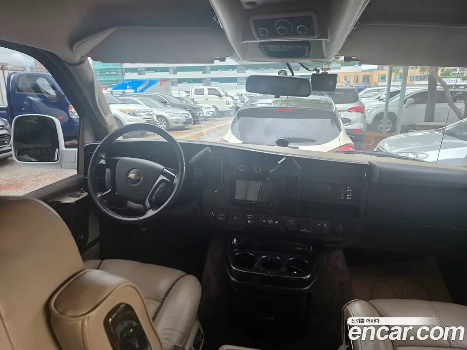 Chevrolet Express Van 2018 6.0 автомат (гидро), фото 10