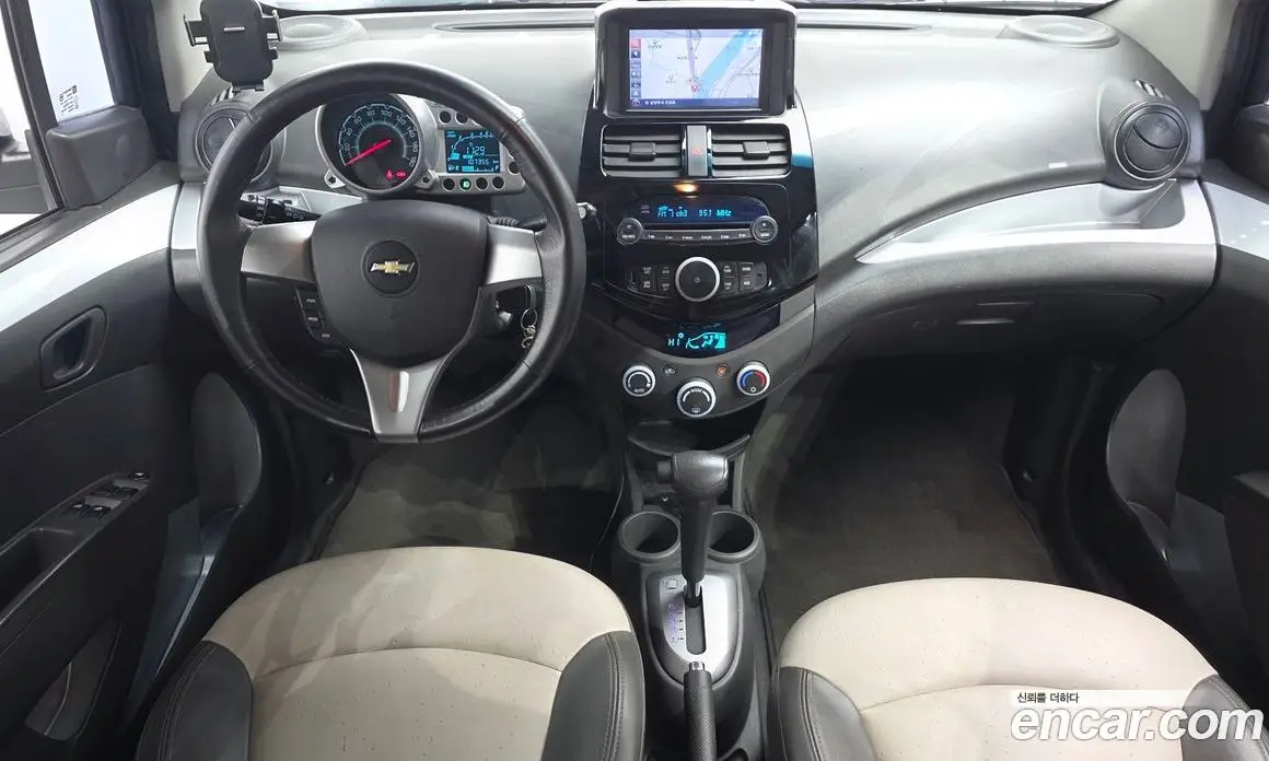 Chevrolet Spark 2012 1.0 автомат (гидро), фото 9