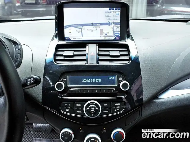 Chevrolet Spark 2013 1.0 автомат (гидро), миниатюра 10