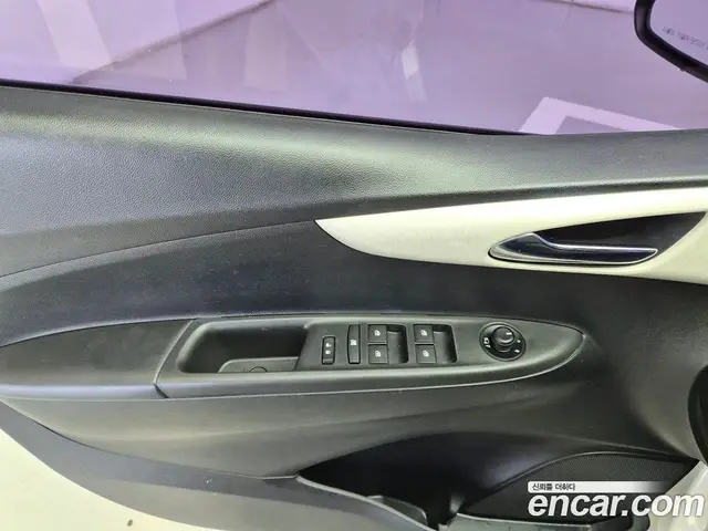 Chevrolet Spark 2015 1.0 автомат (гидро), миниатюра 11