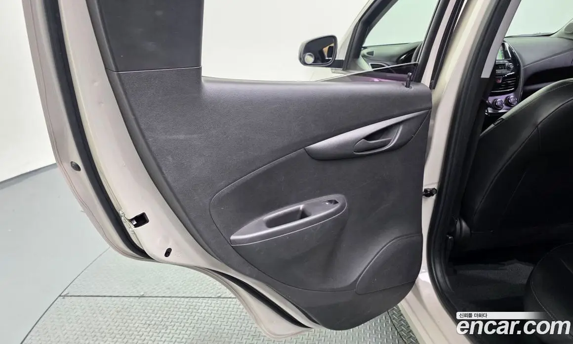 Chevrolet Spark 2018 1.0 автомат (гидро), фото 15