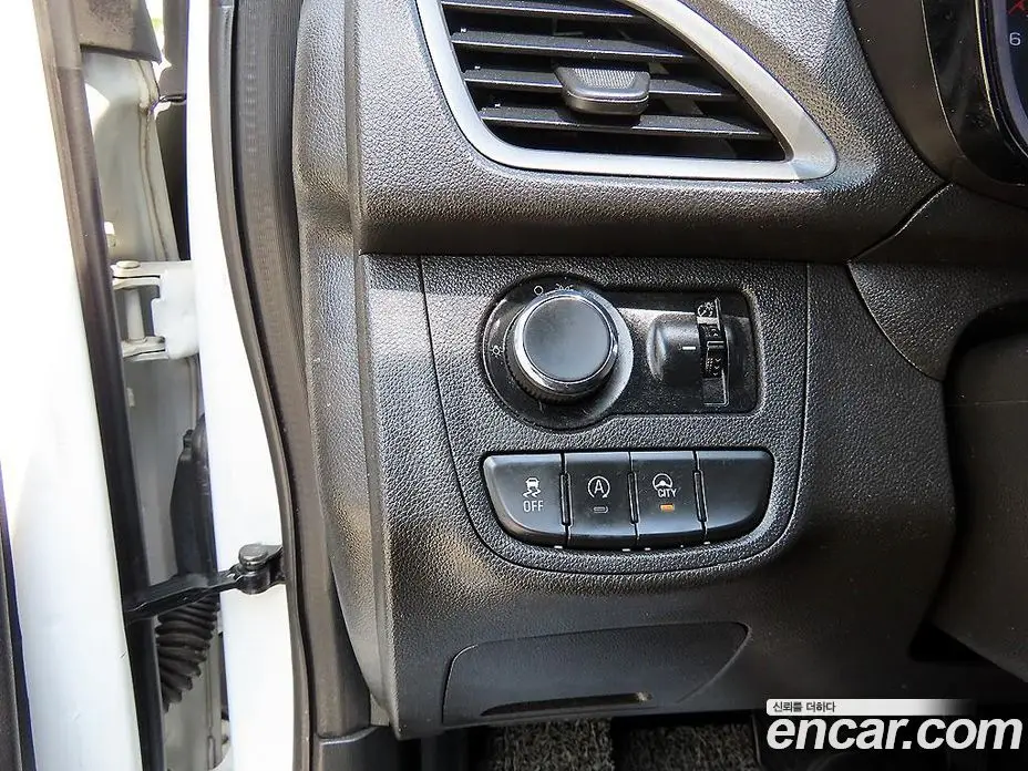 Chevrolet Spark 2019 1.0 автомат (гидро), фото 12