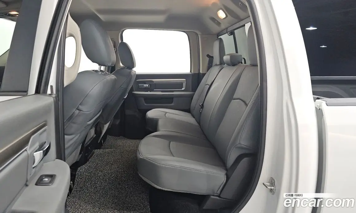 Dodge Ram Pick Up 2017 5.6 автомат (гидро), фото 17