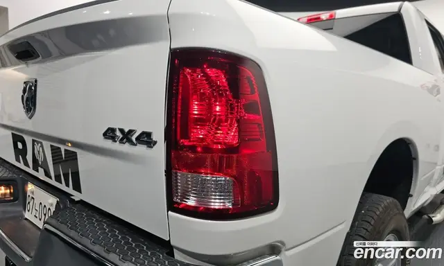 Dodge Ram Pick Up 2017 5.6 автомат (гидро), миниатюра 8