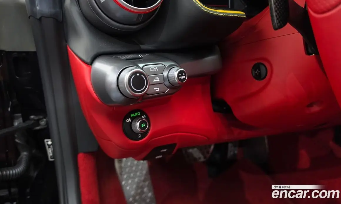 Ferrari 812 2020 6.5 автомат (гидро), фото 14
