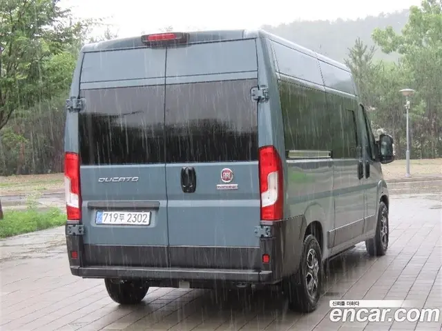 Fiat Ducato 2024 2.2 автомат (гидро), миниатюра 3