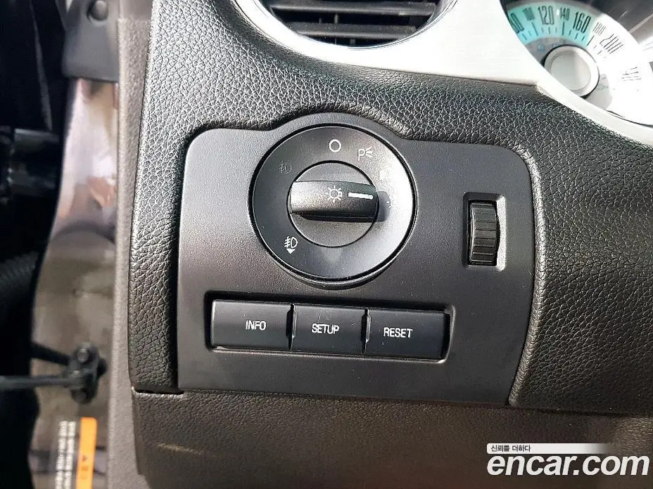 Ford Mustang 2012 3.7 автомат (гидро), фото 11