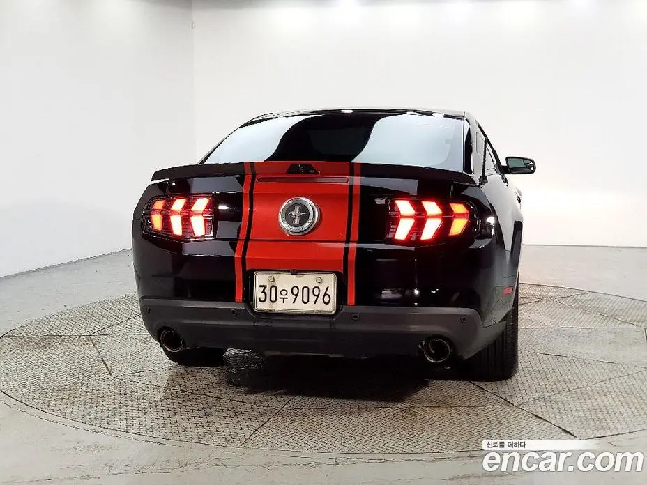 Ford Mustang 2012 3.7 автомат (гидро), фото 4