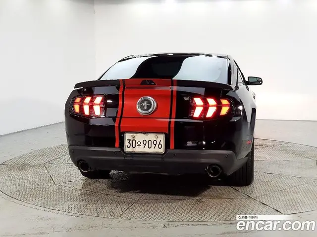 Ford Mustang 2012 3.7 автомат (гидро), миниатюра 4
