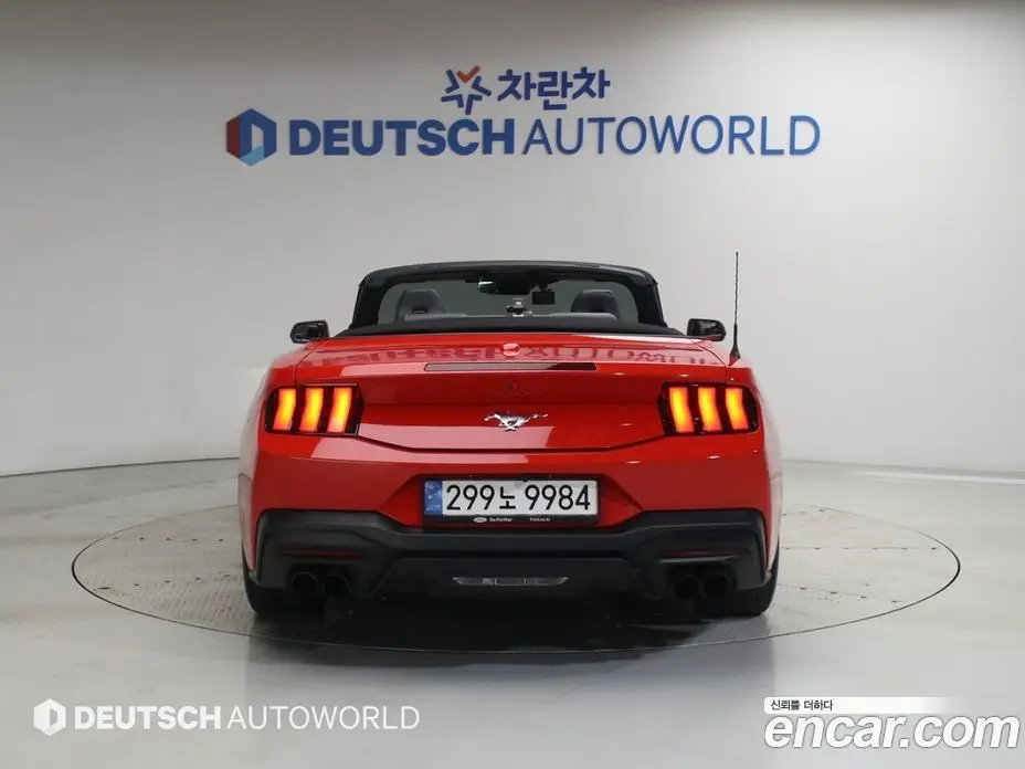 Ford Mustang 2024 2.3 автомат (гидро), фото 4