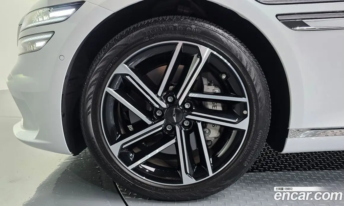 Genesis G80 2024 2.5 автомат (гидро), фото 5