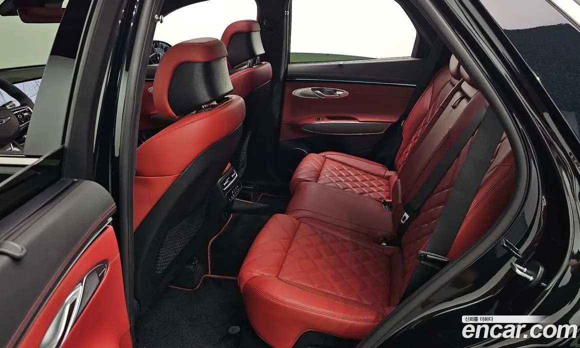 Genesis GV70 2024 2.5 автомат (гидро), фото 17