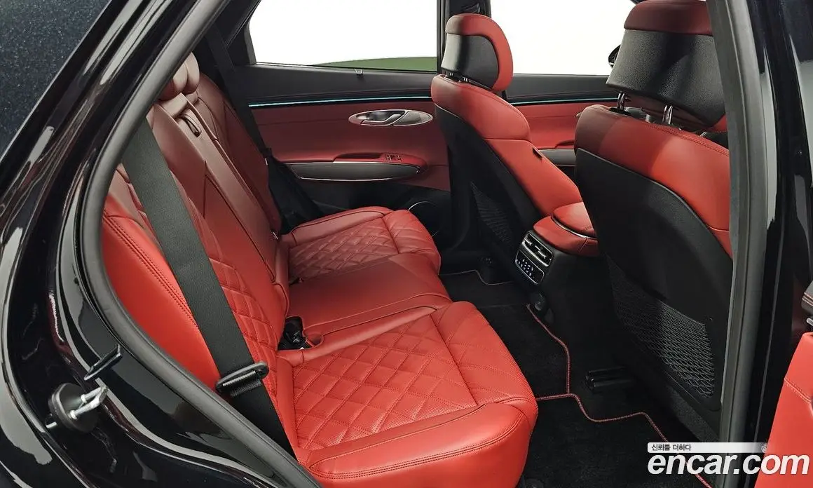 Genesis GV70 2024 2.5 автомат (гидро), фото 33