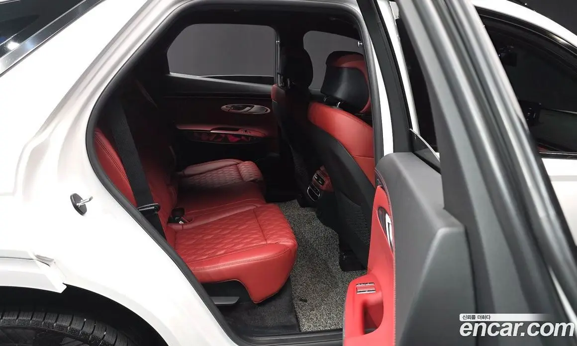 Genesis GV70 2024 2.5 автомат (гидро), фото 18