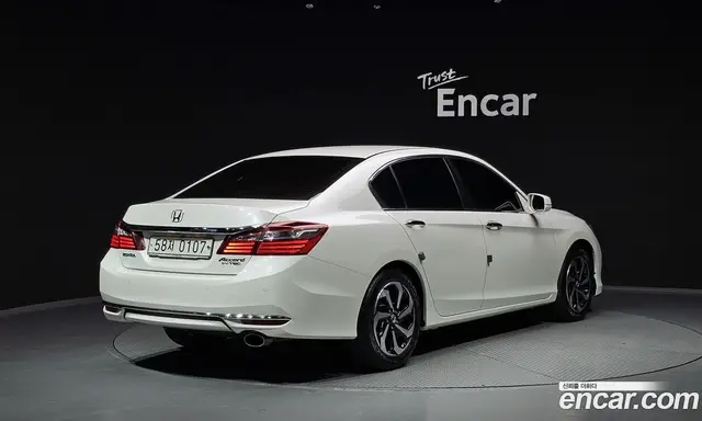 Honda Accord 2016 2.4 автомат (гидро), миниатюра 2