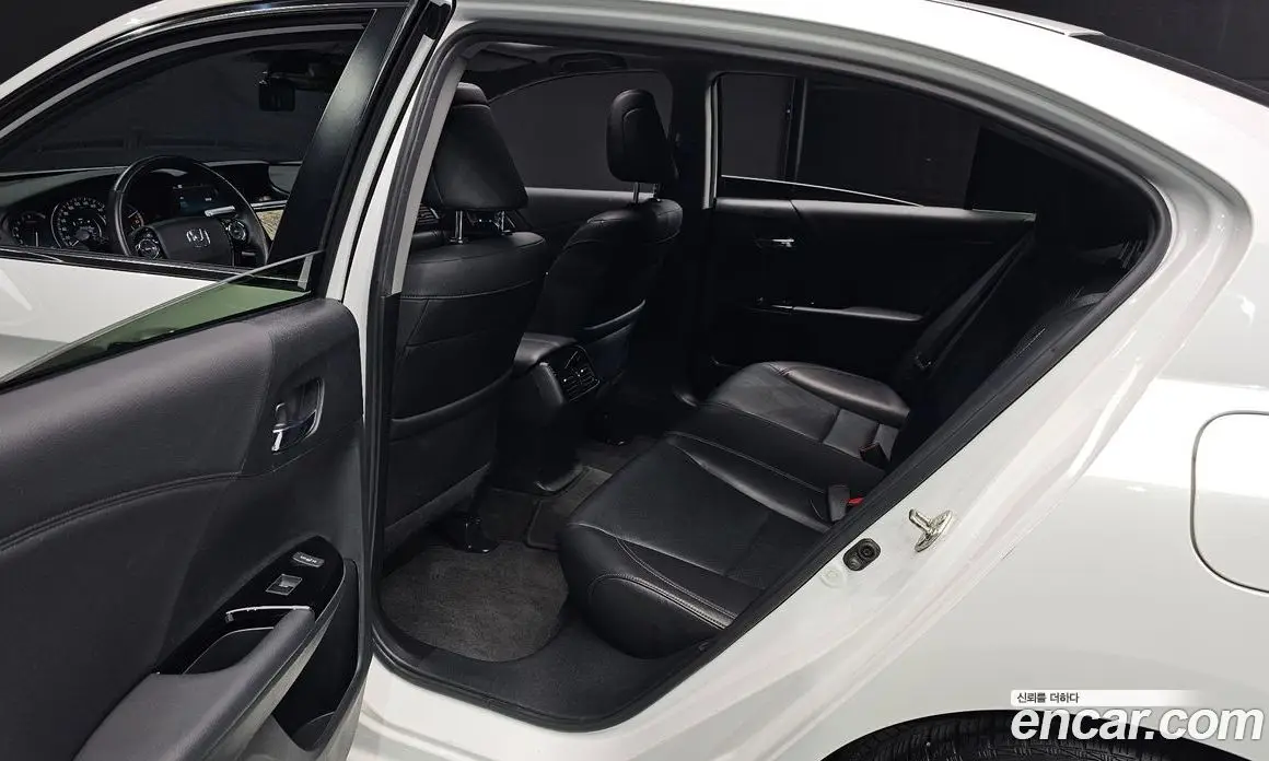 Honda Accord 2016 2.4 автомат (гидро), фото 12
