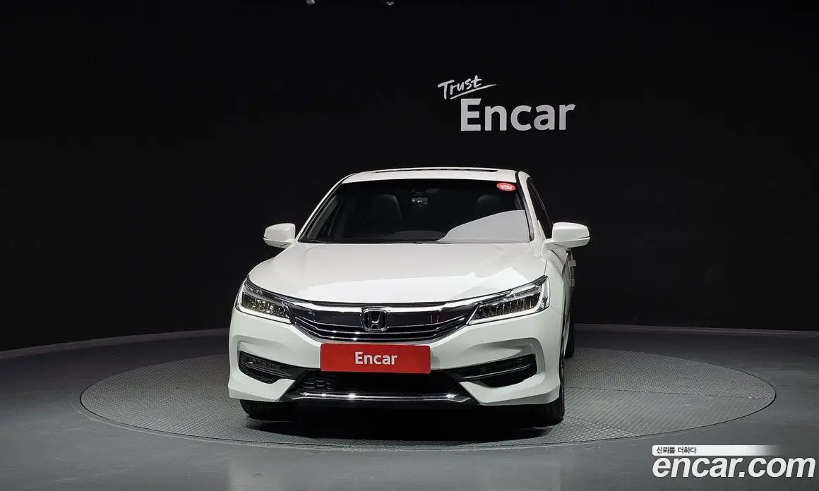 Honda Accord 2016 2.4 автомат (гидро), фото 3