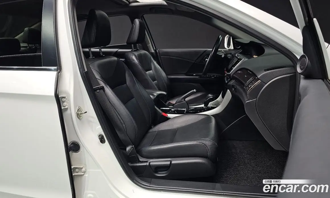 Honda Accord 2016 2.4 автомат (гидро), фото 10