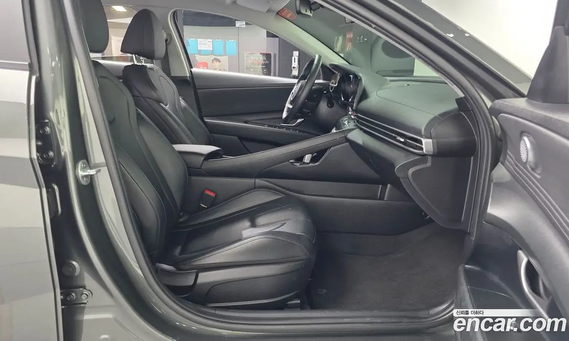 Hyundai Avante 2021 1.6 автомат (гидро), фото 11