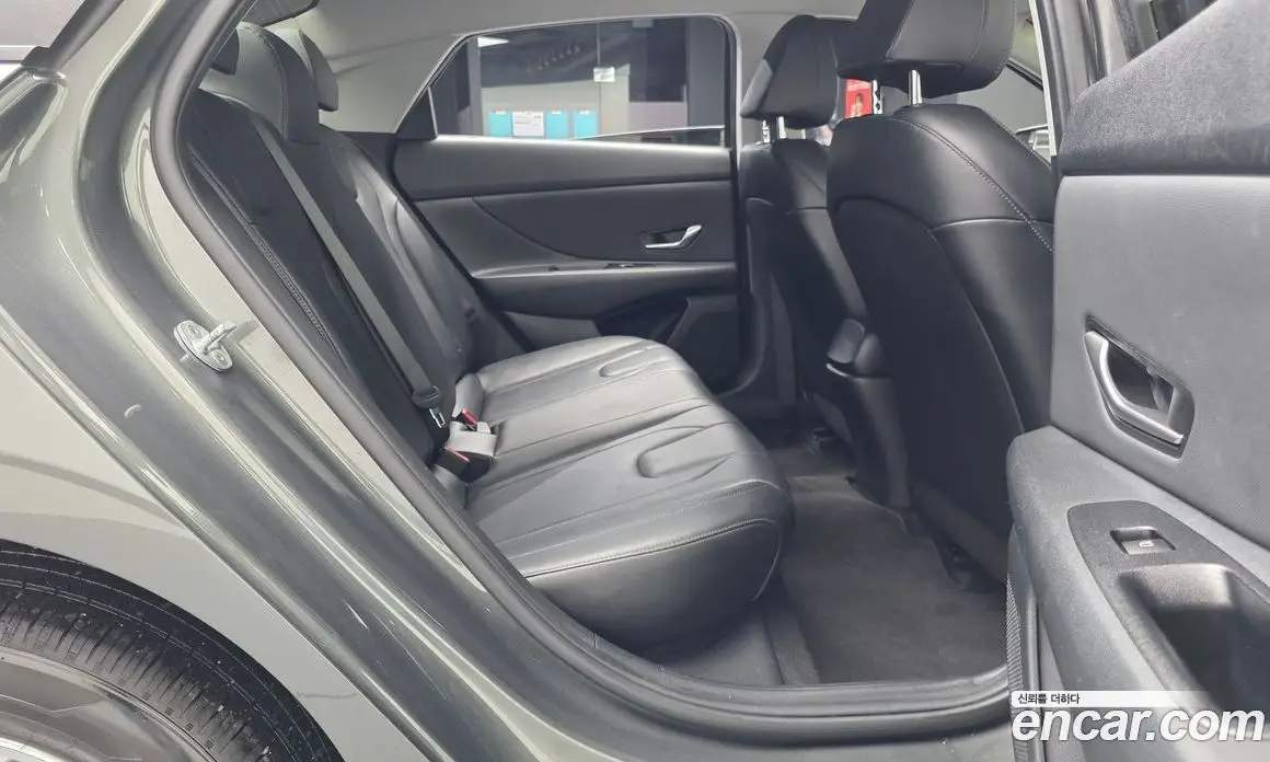 Hyundai Avante 2021 1.6 автомат (гидро), фото 12