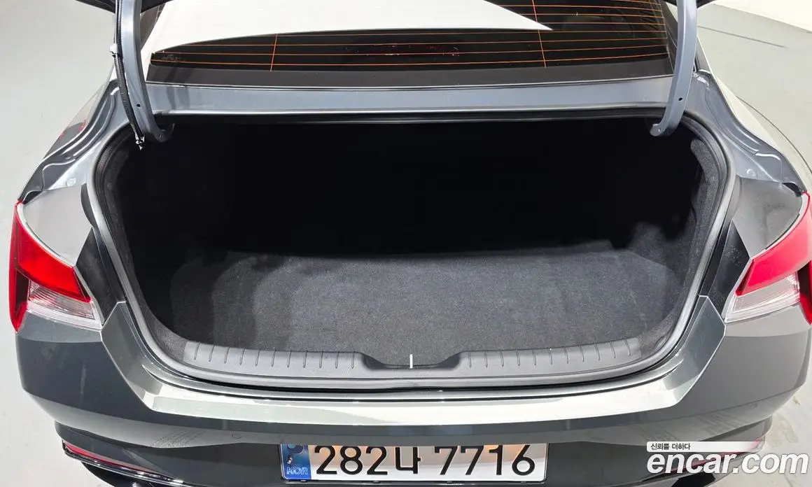 Hyundai Avante 2021 1.6 автомат (гидро), фото 20