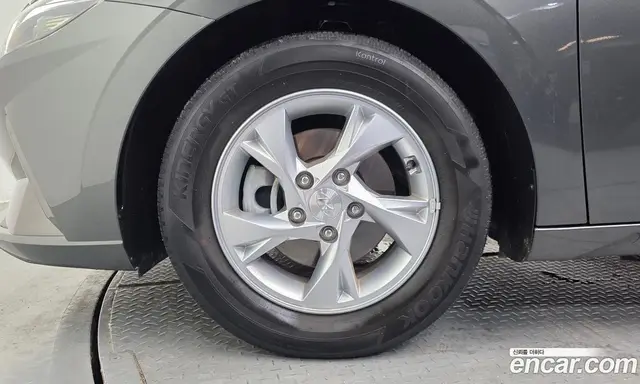 Hyundai Avante 2021 1.6 автомат (гидро), миниатюра 5