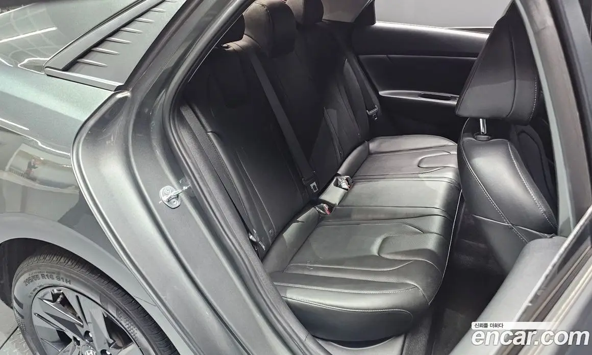 Hyundai Avante 2022 1.6 автомат (гидро), фото 18