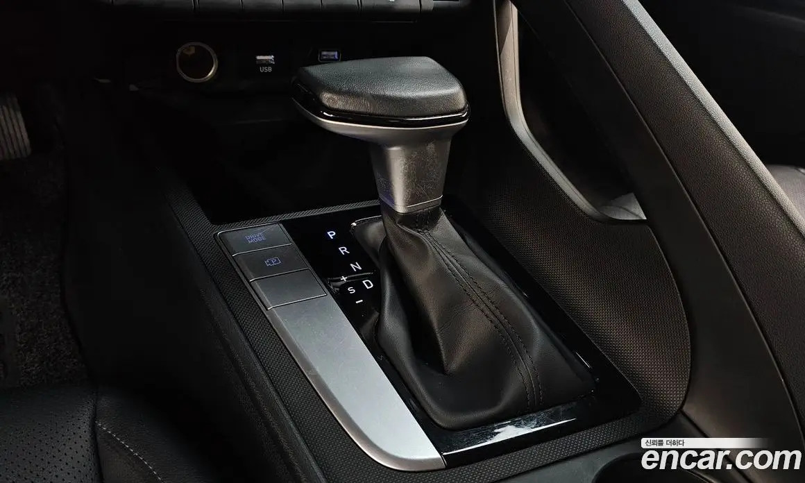 Hyundai Avante 2022 1.6 автомат (гидро), фото 11