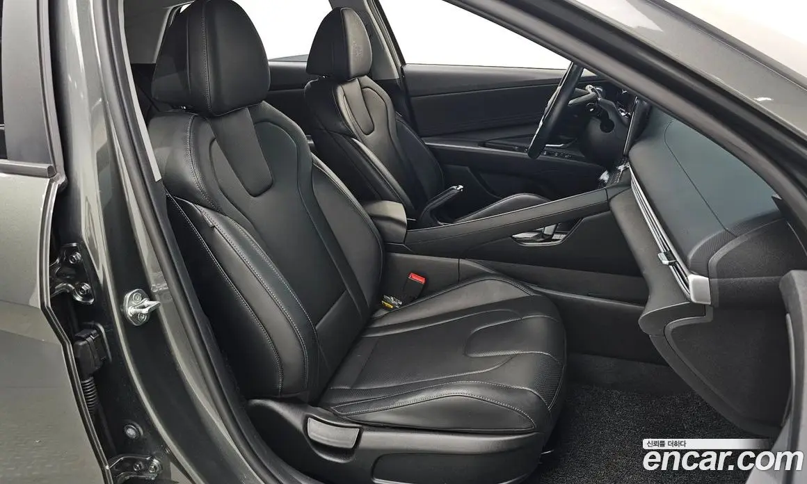 Hyundai Avante 2022 1.6 автомат (гидро), фото 15