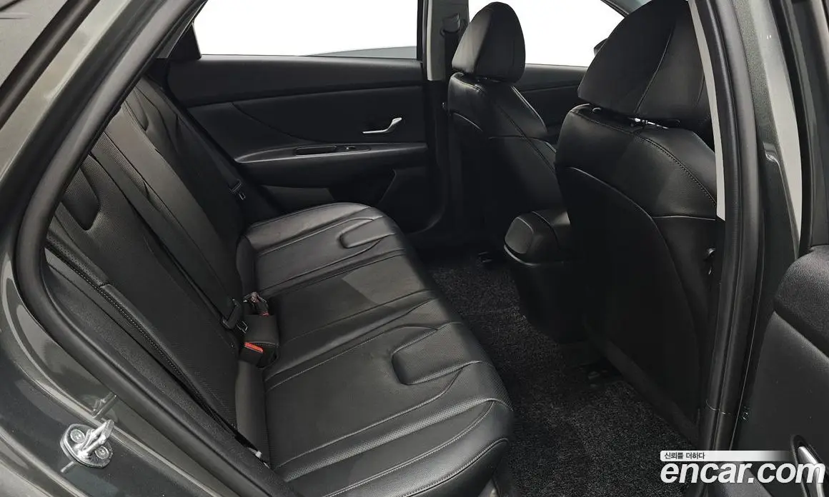 Hyundai Avante 2022 1.6 автомат (гидро), фото 16
