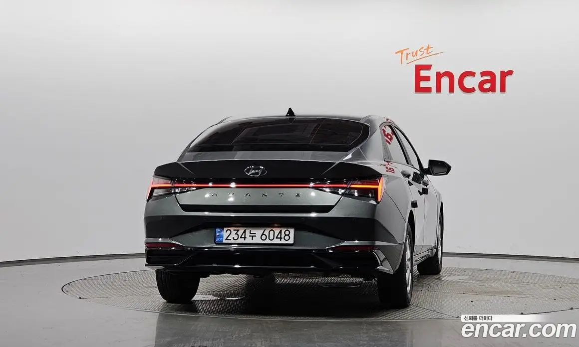 Hyundai Avante 2022 1.6 автомат (гидро), фото 3